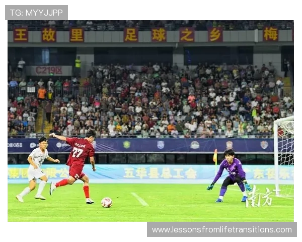 梅州五华县超圆满落幕横陂队勇夺冠军获奖一头四百斤重大肥猪