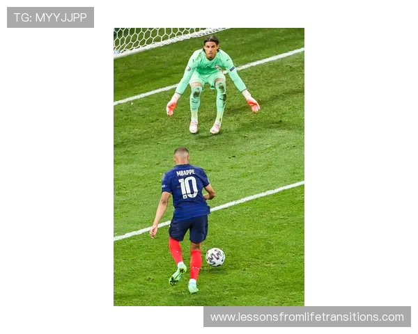 天秀!内马尔连过4人+脚后跟妙传 姆巴佩错失单刀